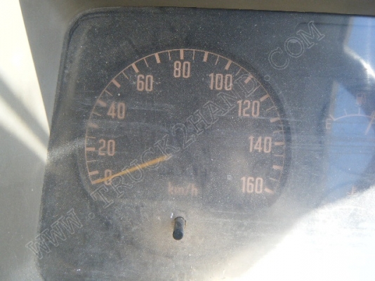 รถบรรทุก 6 ล้อดั๊มพ์ ยี่ห้อ ISUZU รุ่น NKR 88 แรงม้า