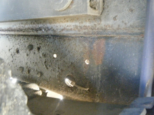 รถบรรทุก 6 ล้อดั๊มพ์ ยี่ห้อ ISUZU รุ่น NKR 88 แรงม้า