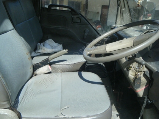 รถบรรทุก 6 ล้อดั๊มพ์ ยี่ห้อ ISUZU รุ่น NKR 88 แรงม้า