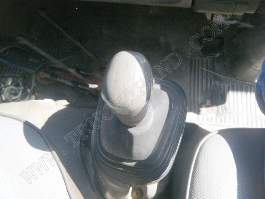 รถบรรทุก 6 ล้อดั๊มพ์ ยี่ห้อ ISUZU รุ่น NKR 88 แรงม้า