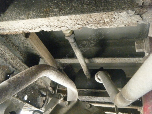 รถบรรทุก 6 ล้อดั๊มพ์ ยี่ห้อ ISUZU รุ่น NKR 88 แรงม้า