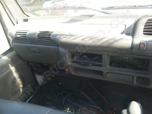 รถบรรทุก 6 ล้อดั๊มพ์ ยี่ห้อ ISUZU รุ่น NKR 88 แรงม้า