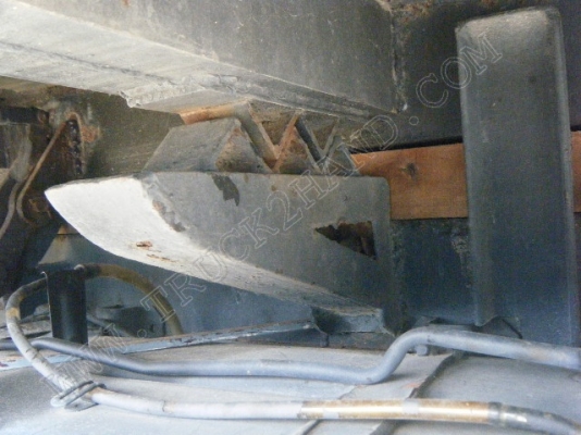 รถบรรทุก 6 ล้อดั๊มพ์ ยี่ห้อ ISUZU รุ่น NKR 88 แรงม้า