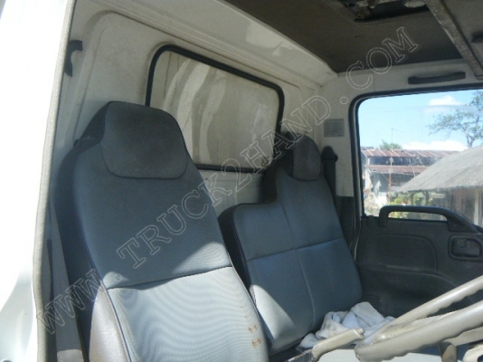 รถบรรทุก 6 ล้อดั๊มพ์ ยี่ห้อ ISUZU รุ่น NKR 88 แรงม้า