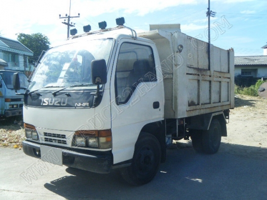 รถบรรทุก 6 ล้อดั๊มพ์ ยี่ห้อ ISUZU รุ่น NKR 88 แรงม้า