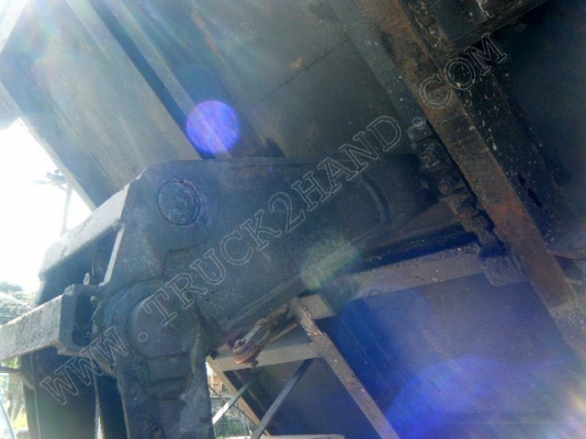 รถบรรทุก 6 ล้อดั๊มพ์ ยี่ห้อ ISUZU รุ่น NKR 88 แรงม้า