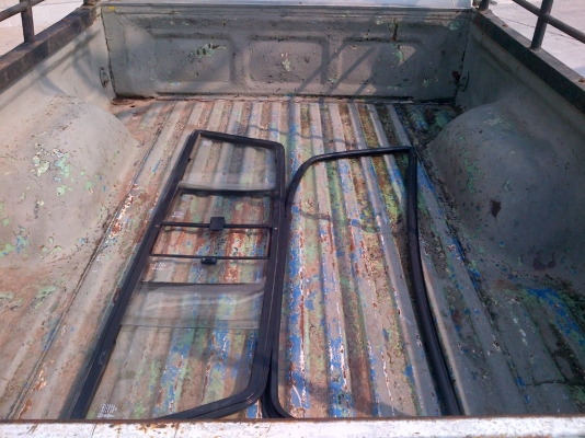 ขาย!กะบะไมตี้เอ๊กแค๊ป ปี94 เครื่องยนต์เดิมดีเซล2500ccประหยัดน้ำมัน พร้อมใช้ ทะเบียน+เอกสารโอน ภาษีไม่หมด 088-2197709