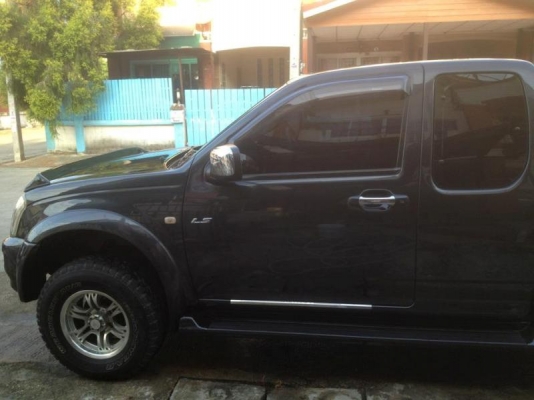 ขาย D-MAX LS 3.0 ปี03 4wd เกียร์ธรรมดา วิ่ง 8xxxx กม