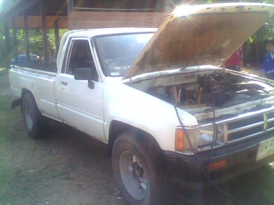 รถกระบะHERO 2400 ปี่2532 รถพร้อมใช้งานเครืองดี ไม2หลุม รถสวยคันซีมีดามตรงกลาง2ข้าง กระบะหลังมีผุ