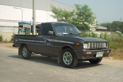 MAZDA FAMILIA รถบ้านผู้หญิงใช้ครับ แอร์หนาว ตัวถังสวยไม่ผุ 47,000