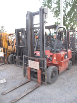 โฟคคลิฟ NISSAN 2 ตัน เสาสูง 4 เมตร เบนซิล ติดตั้ง LPG นอกแท้ๆ โฟคคลิฟ NISSAN 2 ตัน เสาสูง 4 เมตร เบนซิล ติดตั้ง LPG นอกแท้ๆ