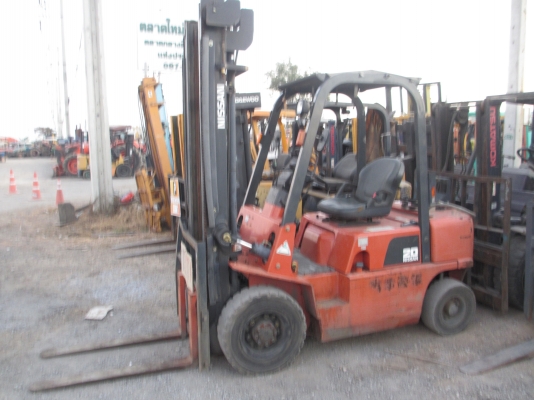 โฟคคลิฟ NISSAN 2 ตัน เสาสูง 4 เมตร เบนซิล ติดตั้ง LPG นอกแท้ๆ โฟคคลิฟ NISSAN 2 ตัน เสาสูง 4 เมตร เบนซิล ติดตั้ง LPG นอกแท้ๆ