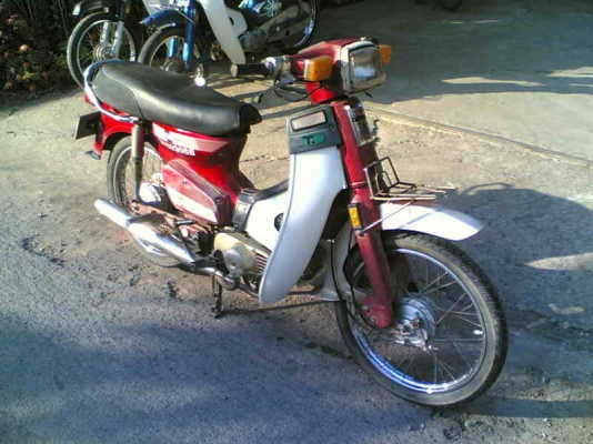 ขายC700cdi(แดง)เล่มทพเบียนพร้อมชุดโอนเครื่องดีอะไหร่เดิมครบขาย 8500 บาท