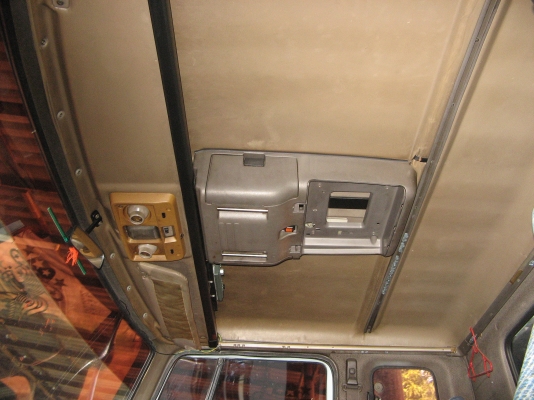 ขาย 6 ล้อ อีซูซุ ร๊อกกี้ 175 แรง ยาว 6.50 ม. สภาพสวย เครื่องดี คัสซีสวย พร้อมใช้    สนใจติดต่อได้ที่   081-9425443