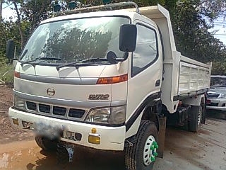 รถฮีโน่ 6 ล้อดั๊ม ทูโถ่  175 แรงม้า  ปี 52   ( รถห้างแท้ )  สนใจติดต่อ 081 - 607915