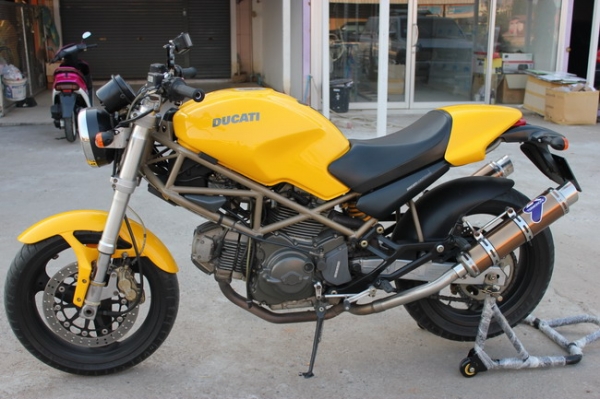 ขาย DUCATI M400 ปี2001 สรรพสามิต ท่อแต่งคู่ สวยกิ๊บ