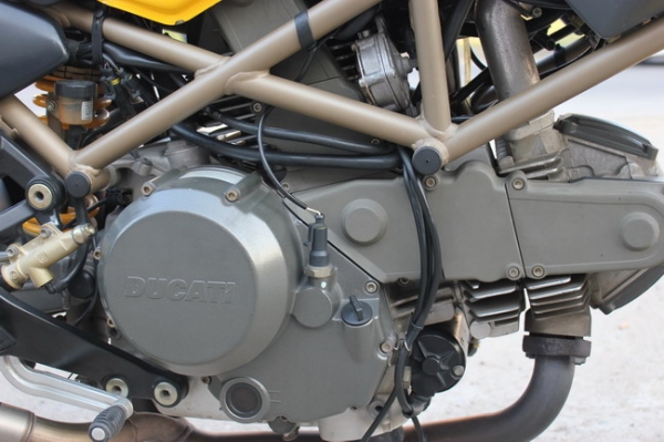 ขาย DUCATI M400 ปี2001 สรรพสามิต ท่อแต่งคู่ สวยกิ๊บ