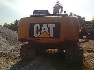 รถแบคโฮ  CAT 320D      6000 กว่า ซม.  ( รถห้างแท้ ) สนใจติดต่อ 081 - 6079515