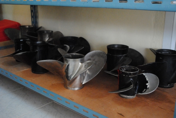 อะไหล่เครื่องเรือมากมาย อะไหล่เครื่องเรือมากมาย