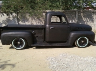 ขาย ford truks f1 1950 พร้อมทะเบียน รับแลกรถยนต์ทุกชนิด