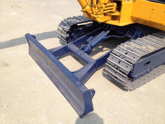 ขาย รถแบคโฮล KOMATSU PC30-6 มือสองจากญี่ปุ่น นำเข้าเอง ทำสีใหม่