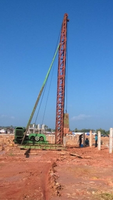 ขายปั้นจั่นสามขา ตุ้ม4ตัน เครื่องดี สภาพใช้งานอยู่ตลอดครับ