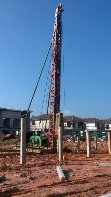 ขายปั้นจั่นสามขา ตุ้ม4ตัน เครื่องดี สภาพใช้งานอยู่ตลอดครับ