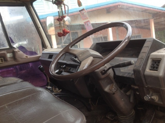 ขายสิบล้อ เพลาเดียว ยางใหม่10เส้น