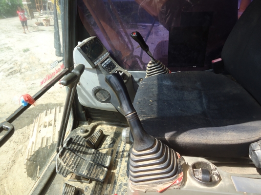 ขายรถแบคโฮKOMATSUPC200-8เปลื่ยนเครืองทํางานได้1000 ขายรถแบคโฮKOMATSUPC200-8เปลื่ยนเครืองทํางานได้1000