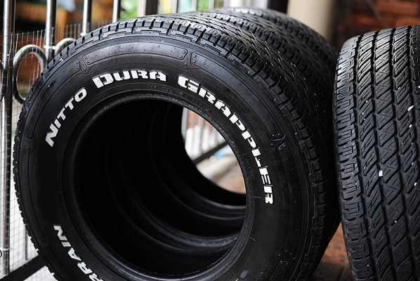ยาง Nitto Dura 245-70-16