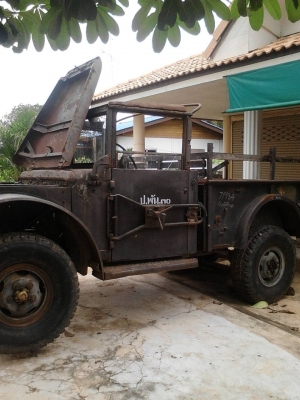ร้านm601ขายdodge m37  ของ us แท้ๆสวยเดิมๆปี1952ขับ4x4อยู่ครบรถอเมกาแท้ๆ