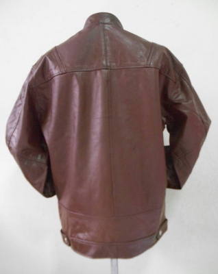 ขอเสนอเสื้อหนังคอจีน มีสีดำ/น้ำตาล ของใหมทุกตัว มีทุกไซส์ ครับ