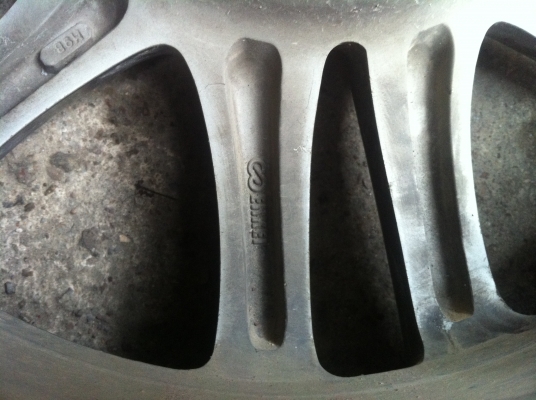 ขายล้อ  fortuner trd แท้ติดรถ ขอบ 18 พร้อมยาง 10     15000 บาท