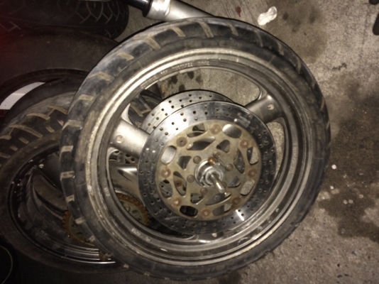 ขายชุดหน้า หลัง FZR750 ทั้งชุด 0816453666 โอ๋