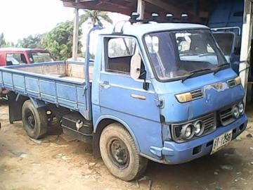 ขาย 4 ล้อ isuzu วางเครื่อง 100 แรงลงเล่วมแล้ว