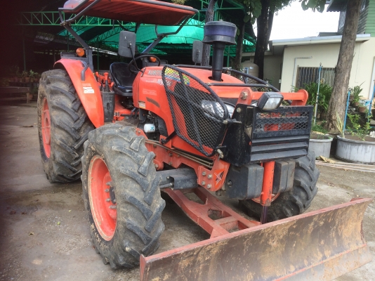 ขายคูโบต้า M9540 ค่อนข้างใหม่ ลดราคาเหลือ คันละ 900,000 บาท