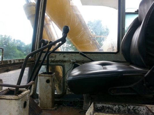 ขายแบคโคKOMATSU PC120-3 เครื่องดี ช่วงล่างดี ปั้มดี แอวแน่น ไม่โหลด โซ่ดี บูมอาร์มดี ทำงานเร็ว สนใจโทร090-8588220คุณนะ ID:narong498 หรือwww.truck.in.th/498