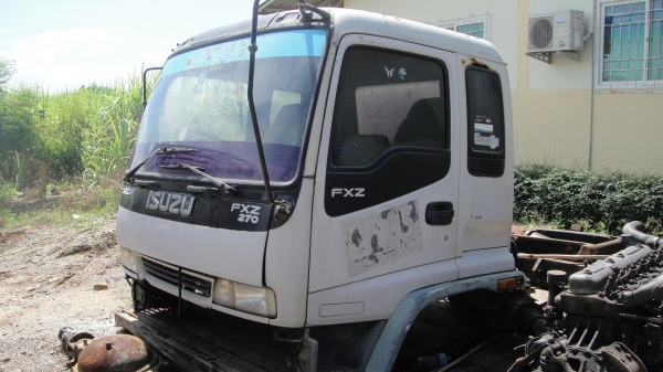 หัวรถ ISUZU DECA บางๆเดิมๆไม่เคยทำสี ภายในสวยมาก ของครบ พึ่งยกลง ขายราคาถูก หัวรถ ISUZU DECA บางๆเดิมๆไม่เคยทำสี ภายในสวยมาก ของครบ พึ่งยกลง ขายราคาถูก