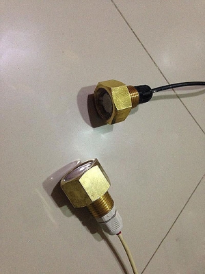 ไฟใต้น้ำเรือ LED ใหม่ล่าสุด ใส่แทนจุกปล่อยน้ำท้ายเรือ ไฟใต้น้ำเรือ LED ใหม่ล่าสุด ใส่แทนจุกปล่อยน้ำท้ายเรือ