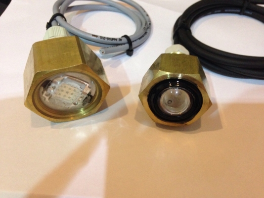 ไฟใต้น้ำเรือ LED ใหม่ล่าสุด ใส่แทนจุกปล่อยน้ำท้ายเรือ ไฟใต้น้ำเรือ LED ใหม่ล่าสุด ใส่แทนจุกปล่อยน้ำท้ายเรือ