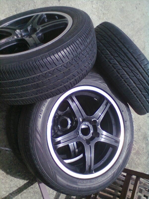 แม็กพร้อมยาง 215 55 17 1ชุด