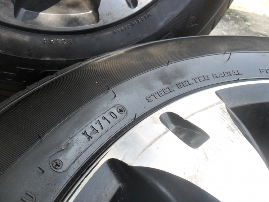 ล้อแม็ก 15นิ้ว 6รู พร้อมยาง 195/80R15ปี10 สวยๆ ดึงๆ 4 ล้อราคา 6900 บาท ล้อแม็ก 15นิ้ว 6รู พร้อมยาง 195/80R15ปี10 สวยๆ ดึงๆ 4 ล้อราคา 6900 บาท