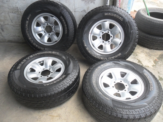 ล้อกะทะ 16นิ้ว 6รู พร้อมยาง 265/75R16ปี11 สวยๆ 4 ล้อ ราคา 6900 บาท