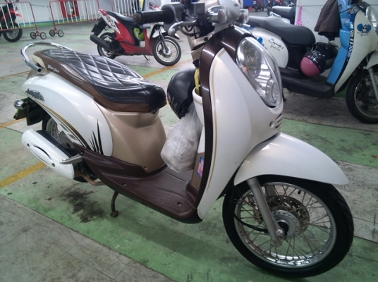 scoopy i ปี 53 กท524 ขาวน้ำตาล 21,000