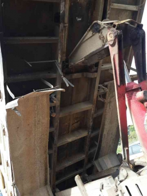 ขายรถ 10 ล้อ 2 เพลา ดั้ม กระบะเหล็ก HINO FM3HNLA เครื่องเดิม 195 เกียน์เดิม มีลายลากลูก ราคา 850000 ด่วนๆ สนใจโทรจองเลย