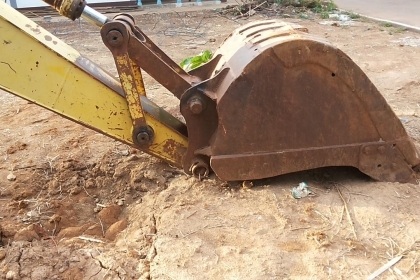 ***ขายแล้วครับขอบคุณ Truck2hand ขายแบคโฮราคาถูก KOBELCO MARK3 SK200 Sr.16085 เก๋งเทาแท้ เครื่องเดิมปั้มเดิม เครื่องดีแน่นดี แรงดี ไฟฟ้าตัด แอร์ไม่มี เอวแน่นตึ๊บ ไม่มีแตก ช่วงล่างใหญ่ โซ่หนาใหญ่ 43ข้อ แคเรียใหม่ สป็อคเก็ตใหม่ ล้อนำดี โรลเลอร์หลวม แต่ไม่แตก