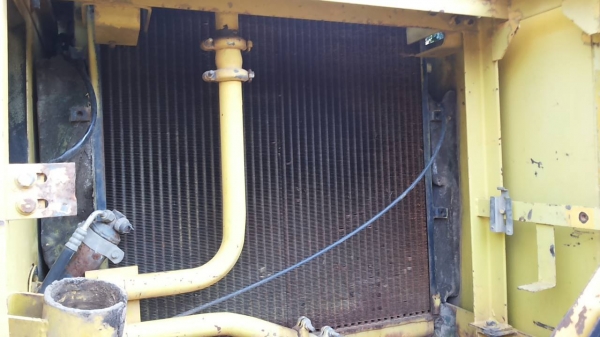 ***ขายแล้วครับขอบคุณ Truck2hand ขายแบคโฮราคาถูก KOBELCO MARK3 SK200 Sr.16085 เก๋งเทาแท้ เครื่องเดิมปั้มเดิม เครื่องดีแน่นดี แรงดี ไฟฟ้าตัด แอร์ไม่มี เอวแน่นตึ๊บ ไม่มีแตก ช่วงล่างใหญ่ โซ่หนาใหญ่ 43ข้อ แคเรียใหม่ สป็อคเก็ตใหม่ ล้อนำดี โรลเลอร์หลวม แต่ไม่แตก