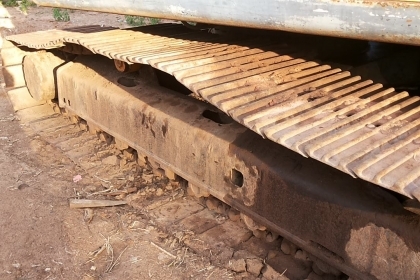 ***ขายแล้วครับขอบคุณ Truck2hand ขายแบคโฮราคาถูก KOBELCO MARK3 SK200 Sr.16085 เก๋งเทาแท้ เครื่องเดิมปั้มเดิม เครื่องดีแน่นดี แรงดี ไฟฟ้าตัด แอร์ไม่มี เอวแน่นตึ๊บ ไม่มีแตก ช่วงล่างใหญ่ โซ่หนาใหญ่ 43ข้อ แคเรียใหม่ สป็อคเก็ตใหม่ ล้อนำดี โรลเลอร์หลวม แต่ไม่แตก