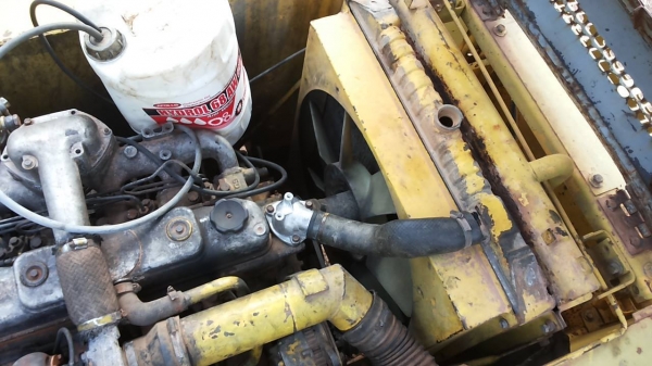 ***ขายแล้วครับขอบคุณ Truck2hand ขายแบคโฮราคาถูก KOBELCO MARK3 SK200 Sr.16085 เก๋งเทาแท้ เครื่องเดิมปั้มเดิม เครื่องดีแน่นดี แรงดี ไฟฟ้าตัด แอร์ไม่มี เอวแน่นตึ๊บ ไม่มีแตก ช่วงล่างใหญ่ โซ่หนาใหญ่ 43ข้อ แคเรียใหม่ สป็อคเก็ตใหม่ ล้อนำดี โรลเลอร์หลวม แต่ไม่แตก