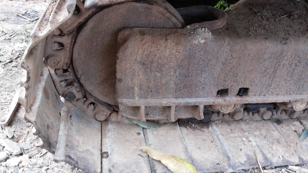 ***ขายแล้วครับขอบคุณ Truck2hand ขายแบคโฮราคาถูก KOBELCO MARK3 SK200 Sr.16085 เก๋งเทาแท้ เครื่องเดิมปั้มเดิม เครื่องดีแน่นดี แรงดี ไฟฟ้าตัด แอร์ไม่มี เอวแน่นตึ๊บ ไม่มีแตก ช่วงล่างใหญ่ โซ่หนาใหญ่ 43ข้อ แคเรียใหม่ สป็อคเก็ตใหม่ ล้อนำดี โรลเลอร์หลวม แต่ไม่แตก